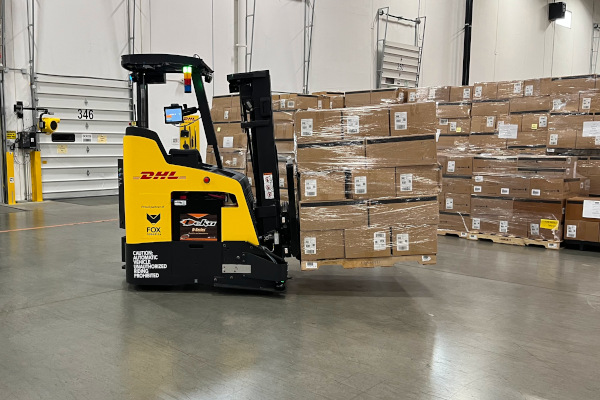 The push to optimize warehouse operations is most effective when humans continue to work alongside automated tools, a new report from Newcastle Systems has found.