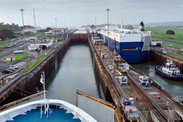 As the drought continues to hamper ocean vessel traffic in the Panama Canal, AlixPartners offers tips on how shippers can manage the current crisis. 